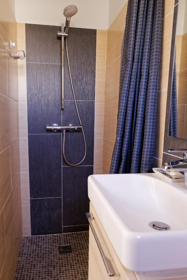 Appartement Les Tournelles à Courbevoie Extérieur photo
